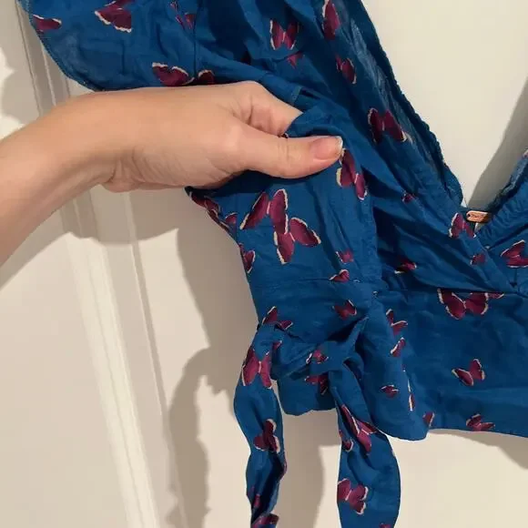 Free People Butterfly Pretty Dayz V-Neck Crop Blouse Top Blue Womens Size Large - Picture 4 of 8